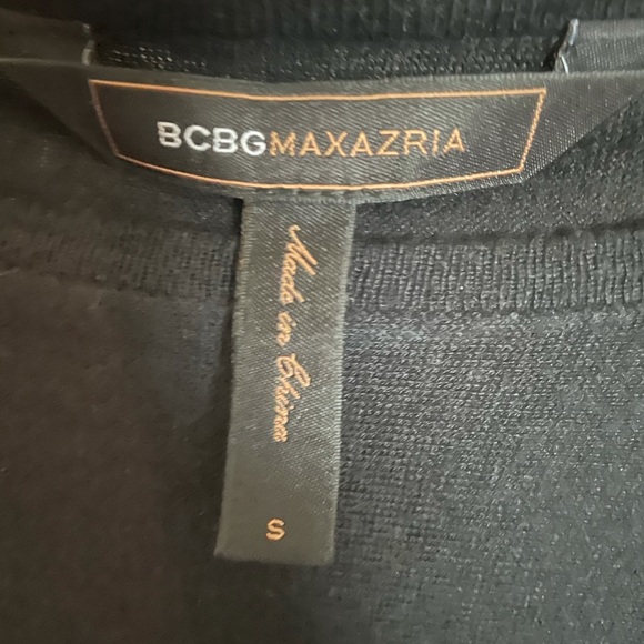 BCBG MAXAZRIA Off the shoulder shirt - Picture 4 of 4